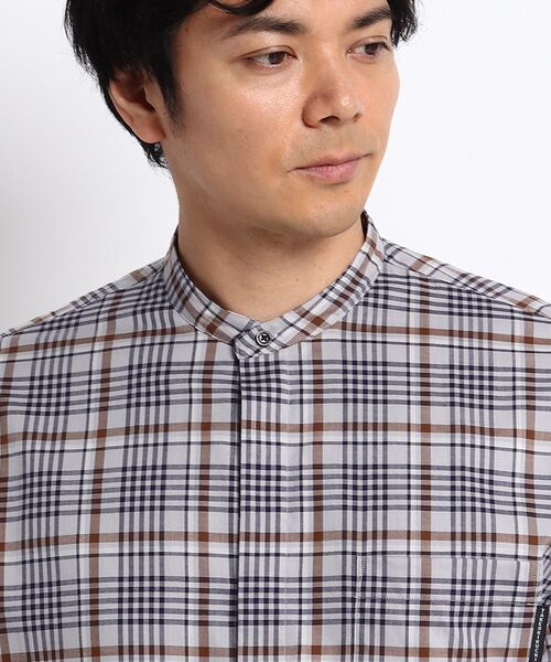 TAKEO KIKUCHI（タケオキクチ）の「◆バンドカラー チェック 半袖 シャツ（シャツ/ブラウス・メンズ・キャメル/グレー系1・02/03/04）」の7枚目の写真