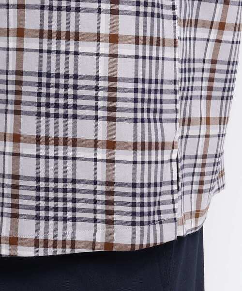 TAKEO KIKUCHI（タケオキクチ）の「◆バンドカラー チェック 半袖 シャツ（シャツ/ブラウス・メンズ・キャメル/グレー系1・02/03/04）」の4枚目の写真