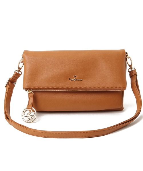 Pi（ピーアイ）の「クラッチにもなるレザー調合皮フラップショルダー（ショルダーバッグ・レディース・ブラック/キャメル・フリー）」の6枚目の写真