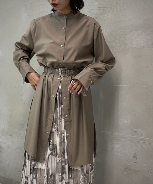 &g'aime(アンジェム)の「【&g’aime】バックロングシャツ(シャツ/ブラウス・レディース・ブラック/モカ/グレイッシュベージュ・FREE)」の18枚目の写真