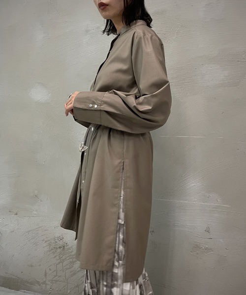 &g'aime(アンジェム)の「【&g’aime】バックロングシャツ(シャツ/ブラウス・レディース・ブラック/モカ/グレイッシュベージュ・FREE)」の8枚目の写真