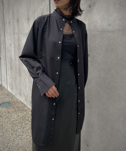 &g'aime(アンジェム)の「【&g’aime】バックロングシャツ(シャツ/ブラウス・レディース・ブラック/モカ/グレイッシュベージュ・FREE)」の13枚目の写真