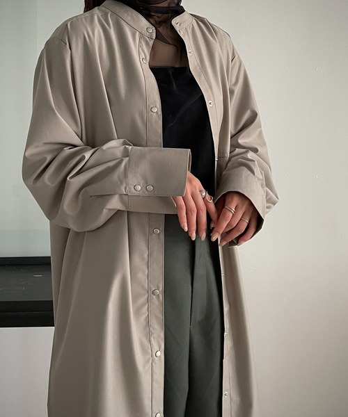 &g'aime(アンジェム)の「【&g’aime】バックロングシャツ(シャツ/ブラウス・レディース・ブラック/モカ/グレイッシュベージュ・FREE)」の22枚目の写真