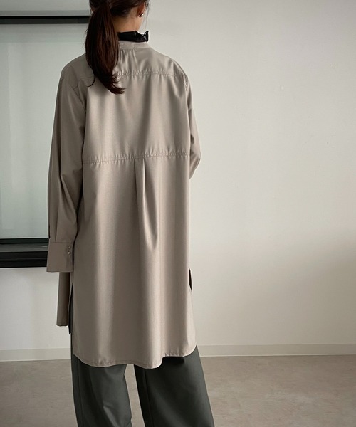 &g'aime(アンジェム)の「【&g’aime】バックロングシャツ(シャツ/ブラウス・レディース・ブラック/モカ/グレイッシュベージュ・FREE)」の15枚目の写真