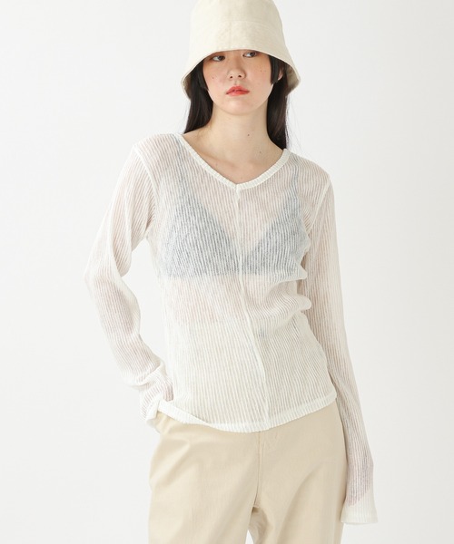 ALAND(エーランド)の「3.3 Field Trip/シアーVネック長袖プルオーバー 2218868(Tシャツ/カットソー・レディース・ブラック/カーキ/アイボリー・FREE)」の3枚目の写真
