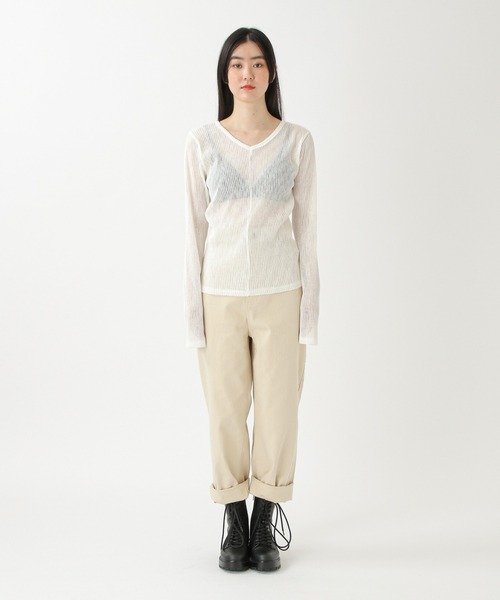 ALAND(エーランド)の「3.3 Field Trip/シアーVネック長袖プルオーバー 2218868(Tシャツ/カットソー・レディース・ブラック/カーキ/アイボリー・FREE)」の4枚目の写真