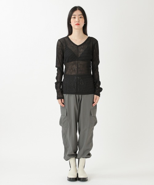 ALAND(エーランド)の「3.3 Field Trip/シアーVネック長袖プルオーバー 2218868(Tシャツ/カットソー・レディース・ブラック/カーキ/アイボリー・FREE)」の7枚目の写真