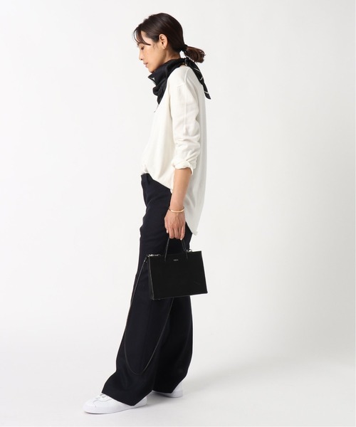 AP STUDIO（エーピーストゥディオ）の「SCENTOF シルクサテンスカーフ（バンダナ/スカーフ・レディース・ブラック/アイボリー・FREE）」の3枚目の写真