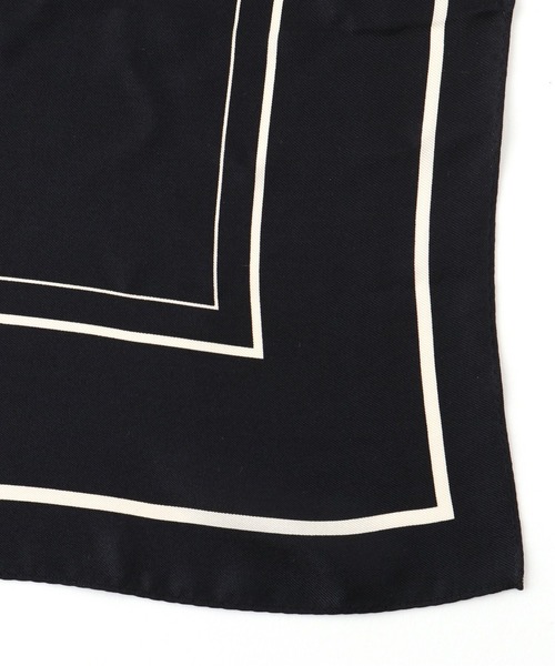 AP STUDIO（エーピーストゥディオ）の「SCENTOF シルクサテンスカーフ（バンダナ/スカーフ・レディース・ブラック/アイボリー・FREE）」の12枚目の写真