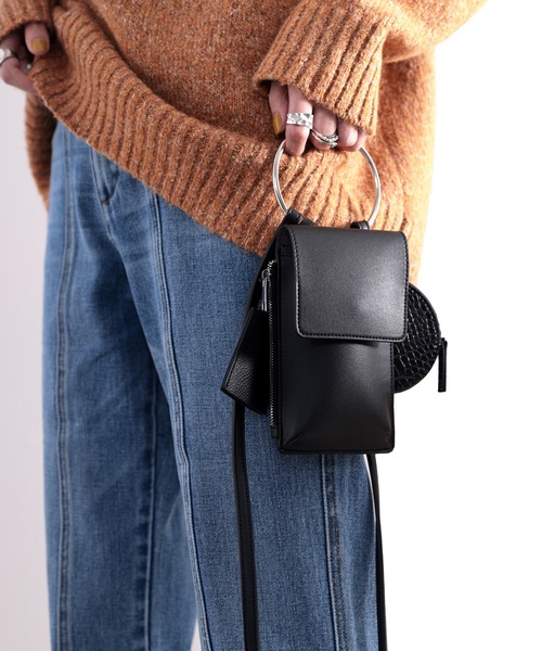 classicalelf（クラシカルエルフ）の「自由にアレンジ♪マルチポーチショルダーバッグ（ショルダーバッグ・レディース・ブラック/ベージュ・ONE SIZE）」の4枚目の写真