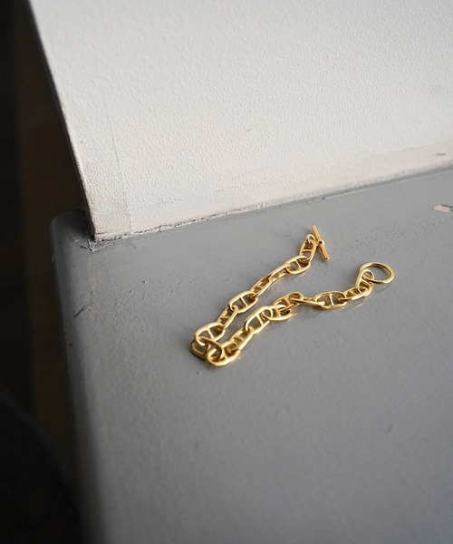 CANAL JEAN（キャナルジーン）の「Pt(ピーティー) アンカーブレス（ブレスレット・レディース・シルバー/ゴールド・ONE SIZE）」の2枚目の写真