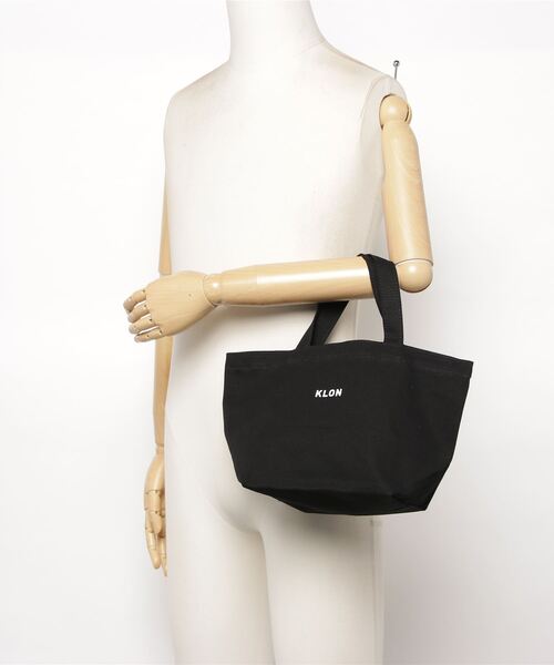 KLON(クローン)の「KLON CANVAS DRAWSTRING TOTE(トートバッグ・レディース・ブラック・ONE SIZE)」の8枚目の写真