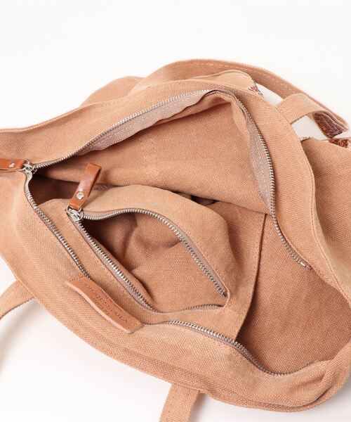 vanessabruno（ヴァネッサブリューノ）の「CABAS MOYEN+ZIP（トートバッグ・レディース・ダークオリーブ/ピンクベージュ・FREE）」の7枚目の写真