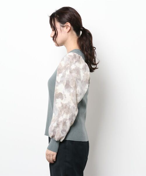 NICOLE white（ニコルホワイト）の「ボカシ柄スリーブ ニットプルオーバー（ニット/セーター・レディース・ブラック/グレー/グリーン・FREE）」の4枚目の写真