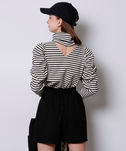 Seemi. byNICECLAUP( シーミーバイナイスクラップ)の「袖コンシャスハイネックリブトップス(Tシャツ/カットソー・レディース・ホワイト系その他/ピンク系その他/ブラック・FREE)」の2枚目の写真