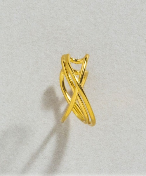 Canal 4℃(カナルヨンドシー)の「【earjoy】シルバー イヤーカフ/片耳用(イヤーカフ・レディース・イエローゴールド・FREE)」の2枚目の写真