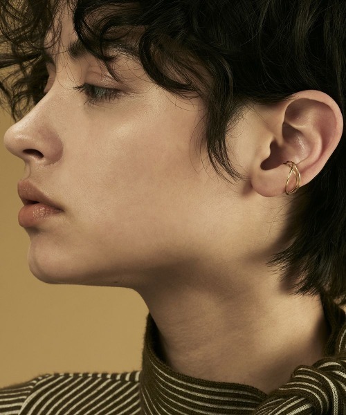 Canal 4℃(カナルヨンドシー)の「【earjoy】シルバー イヤーカフ/片耳用(イヤーカフ・レディース・イエローゴールド・FREE)」の3枚目の写真