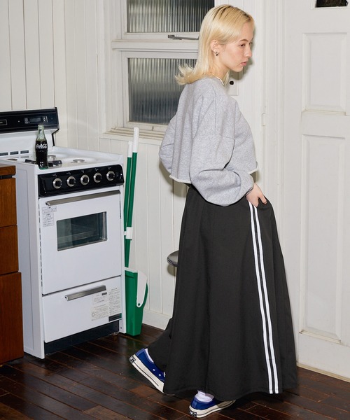 CONVERSE（コンバース）の「CONVERSE/コンバース ストレッチサイドライン フレアロングスカート（スカート・レディース・ライトブラウン/ブラック・M/L）」の18枚目の写真