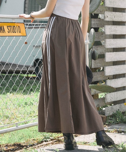 CONVERSE（コンバース）の「CONVERSE/コンバース ストレッチサイドライン フレアロングスカート（スカート・レディース・ライトブラウン/ブラック・M/L）」の8枚目の写真