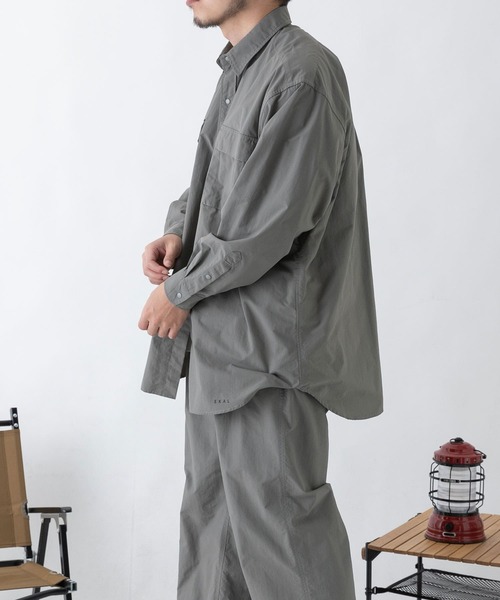 EKAL（エカル）の「『別注』BURLAP OUTFITTER×EKAL　サプレックスナイロンシャツ（シャツ/ブラウス・メンズ・ホワイト/ブラック/グレー・MEDIUM/LARGE）」の11枚目の写真