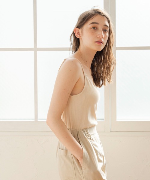 ANGIE（アンジー）の「カップ付きバックオープンキャミソール（キャミソール・レディース・ブラック/ブルー/グリーン/アイボリー/マスタード・SMALL/MEDIUM）」の8枚目の写真