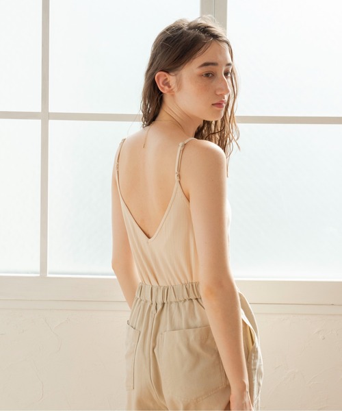 ANGIE（アンジー）の「カップ付きバックオープンキャミソール（キャミソール・レディース・ブラック/ブルー/グリーン/アイボリー/マスタード・SMALL/MEDIUM）」の16枚目の写真