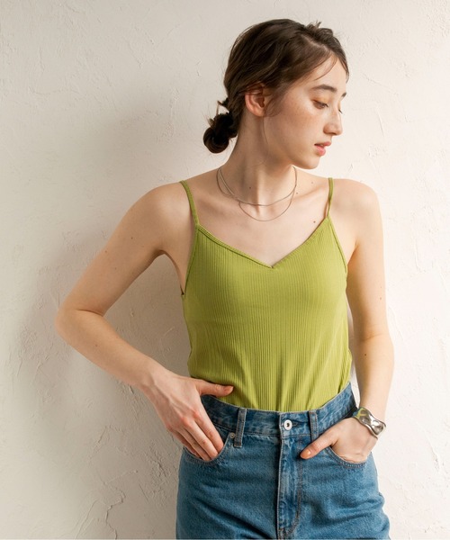 ANGIE（アンジー）の「カップ付きバックオープンキャミソール（キャミソール・レディース・ブラック/ブルー/グリーン/アイボリー/マスタード・SMALL/MEDIUM）」の9枚目の写真