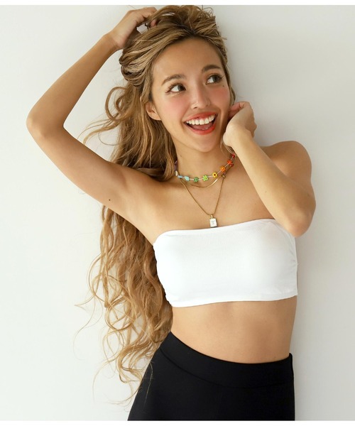 anap mimpi（アナップミンピ）の「バッククロスストラップパッドインブラトップ（チューブトップ・レディース・ホワイト/ブラック/グレー・FREE）」の2枚目の写真