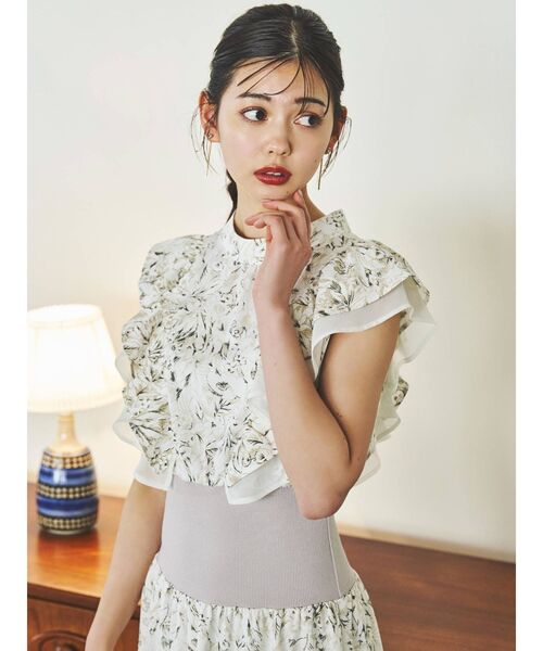 dazzlin(ダズリン)の「ラインアートリブノースリワンピース(ワンピース・レディース・グレー/アイボリー/グリーン・SMALL/MEDIUM)」の5枚目の写真