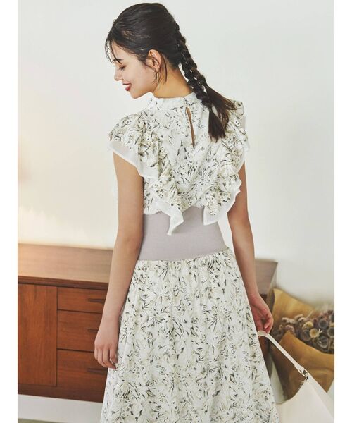 dazzlin(ダズリン)の「ラインアートリブノースリワンピース(ワンピース・レディース・グレー/アイボリー/グリーン・SMALL/MEDIUM)」の20枚目の写真