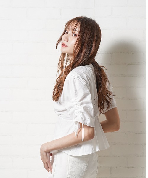 leune(ルネ)の「【leune】シンプルボタンブラウス(シャツ/ブラウス・レディース・ホワイト/ブラック/ベージュ・MEDIUM)」の6枚目の写真