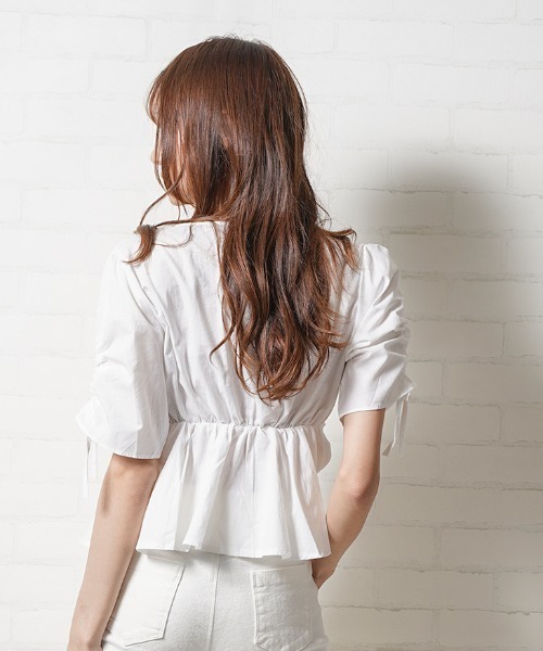 leune(ルネ)の「【leune】シンプルボタンブラウス(シャツ/ブラウス・レディース・ホワイト/ブラック/ベージュ・MEDIUM)」の8枚目の写真