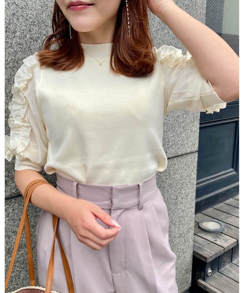 INGNI（イング）の「袖異素材フリルニット（ニット/セーター・レディース・アイボリー/ブラック/グレー系その他・M）」の9枚目の写真