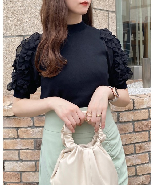 INGNI（イング）の「袖異素材フリルニット（ニット/セーター・レディース・アイボリー/ブラック/グレー系その他・M）」の16枚目の写真