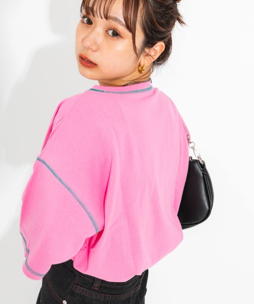 nemne store(ネンネストア)の「ワンポイント刺繍入り配色ステッチTシャツ(Tシャツ/カットソー・レディース・ホワイト/ピンク/オートミール・フリー)」の11枚目の写真