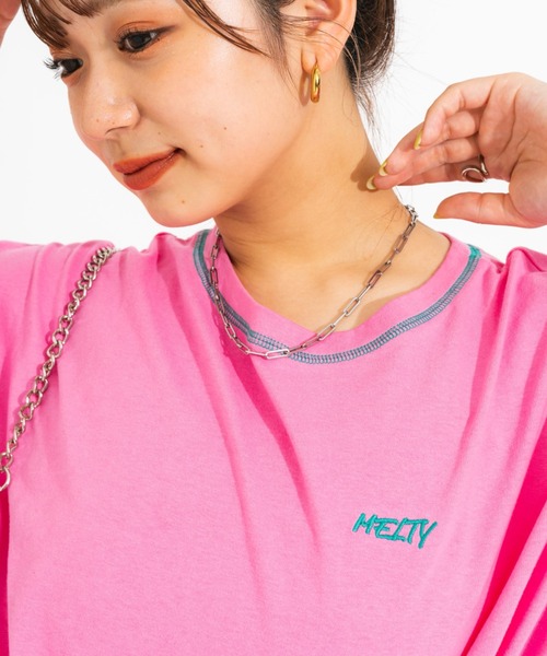 nemne store(ネンネストア)の「ワンポイント刺繍入り配色ステッチTシャツ(Tシャツ/カットソー・レディース・ホワイト/ピンク/オートミール・フリー)」の20枚目の写真