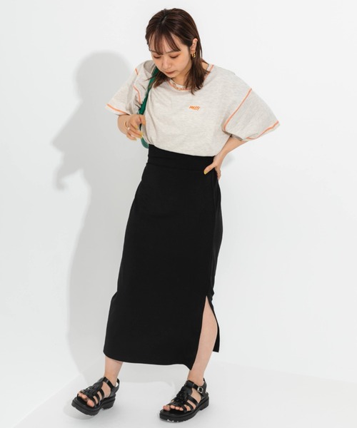nemne store(ネンネストア)の「ワンポイント刺繍入り配色ステッチTシャツ(Tシャツ/カットソー・レディース・ホワイト/ピンク/オートミール・フリー)」の22枚目の写真