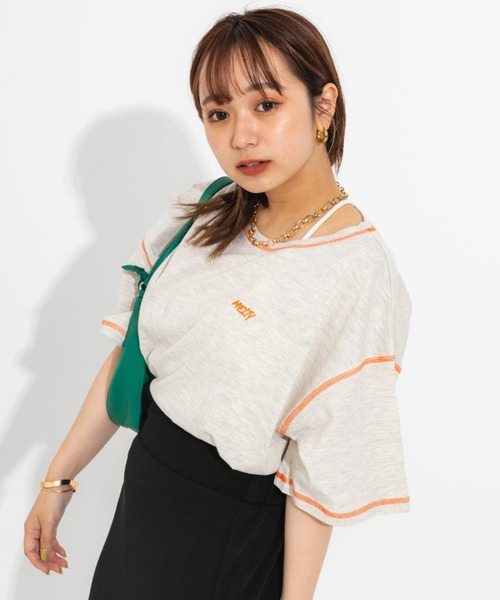 nemne store(ネンネストア)の「ワンポイント刺繍入り配色ステッチTシャツ(Tシャツ/カットソー・レディース・ホワイト/ピンク/オートミール・フリー)」の16枚目の写真