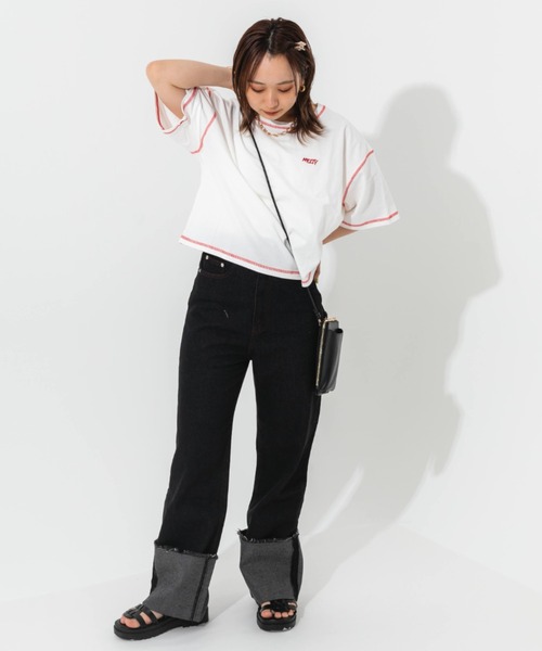 nemne store(ネンネストア)の「ワンポイント刺繍入り配色ステッチTシャツ(Tシャツ/カットソー・レディース・ホワイト/ピンク/オートミール・フリー)」の12枚目の写真