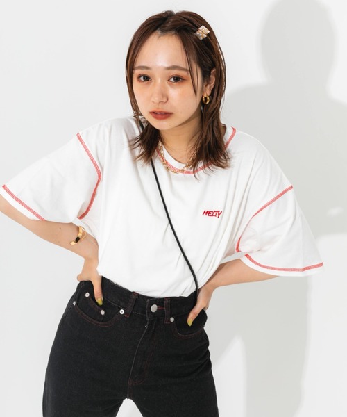 nemne store(ネンネストア)の「ワンポイント刺繍入り配色ステッチTシャツ(Tシャツ/カットソー・レディース・ホワイト/ピンク/オートミール・フリー)」の15枚目の写真