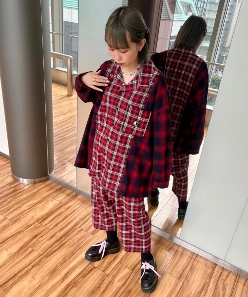 Candy Stripper(キャンディストリッパー)の「CND COMBINED シャツ(シャツ/ブラウス・レディース・レッド/ブラック・2)」の5枚目の写真