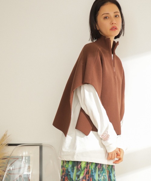 CREOLME(クレオルム)の「(CREOLME)フロントジップニットケープ(ニット/セーター・レディース・ネイビー/ブラウン・ONE SIZE)」の1枚目の写真