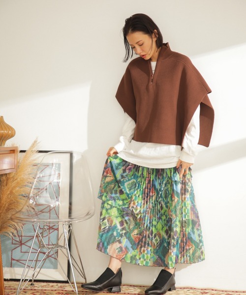 CREOLME(クレオルム)の「(CREOLME)フロントジップニットケープ(ニット/セーター・レディース・ネイビー/ブラウン・ONE SIZE)」の3枚目の写真