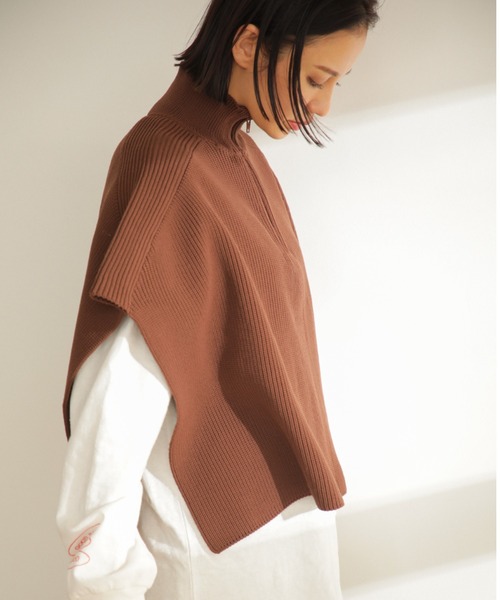 CREOLME(クレオルム)の「(CREOLME)フロントジップニットケープ(ニット/セーター・レディース・ネイビー/ブラウン・ONE SIZE)」の8枚目の写真