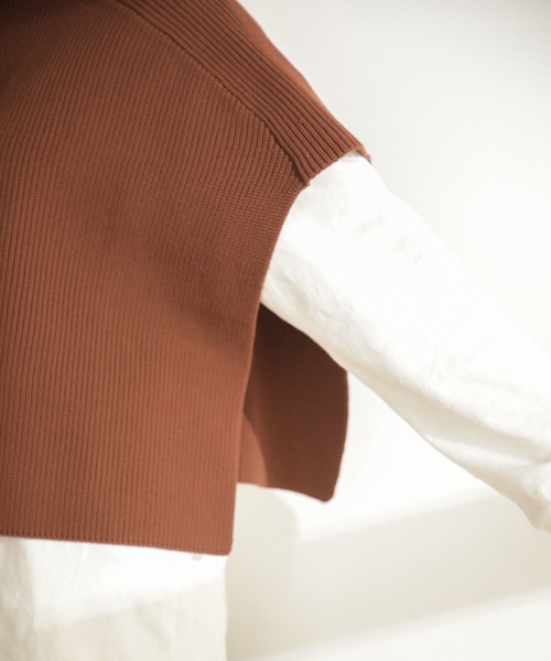 CREOLME(クレオルム)の「(CREOLME)フロントジップニットケープ(ニット/セーター・レディース・ネイビー/ブラウン・ONE SIZE)」の11枚目の写真