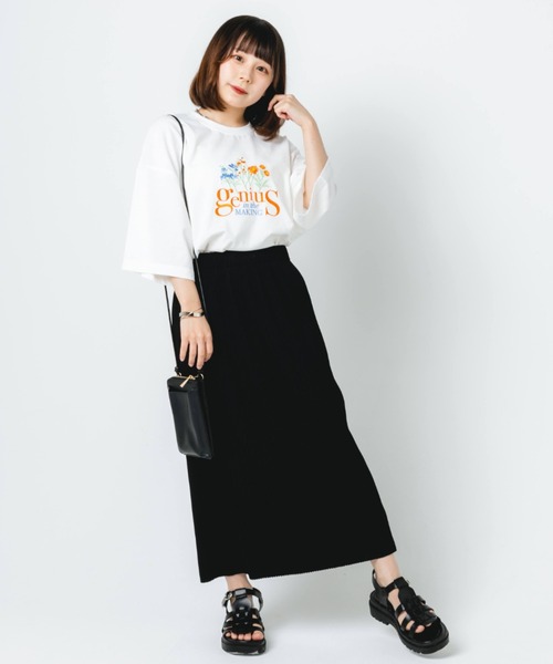 nemne store（ネンネストア）の「【低身長用サイズあり】アソートビッグシルエットTシャツ（Tシャツ/カットソー・レディース・オフホワイト/グリーン/オートミール/スミクロ・SMALL/MEDIUM）」の5枚目の写真