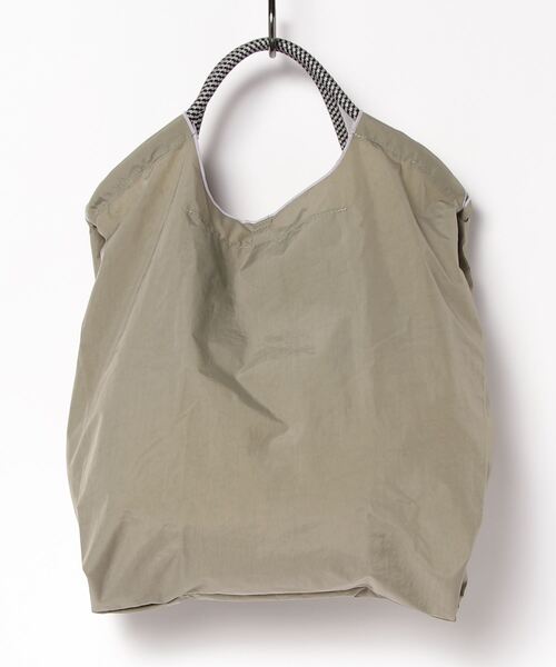 Ball&Chain（ボールアンドチェーン）の「[BALL&CHAIN/ボールアンドチェーン] DJ CAT 刺繍デザインナイロントートバッグ（トートバッグ・レディース・ダークグレー/ラベンダー・M）」の3枚目の写真