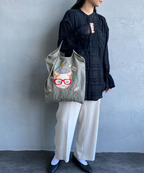 Ball&Chain（ボールアンドチェーン）の「[BALL&CHAIN/ボールアンドチェーン] DJ CAT 刺繍デザインナイロントートバッグ（トートバッグ・レディース・ダークグレー/ラベンダー・M）」の10枚目の写真
