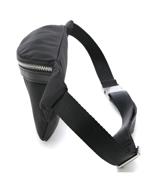 Guess（ゲス）の「CERTOSA NYLON SMART Bum Bag（ボディバッグ/ウエストポーチ・メンズ・ブラック・ONE SIZE）」の8枚目の写真