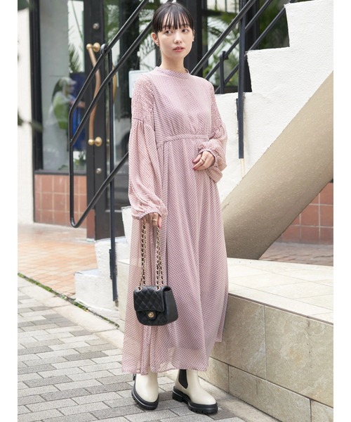 earth music&ecology(アースミュージックアンドエコロジー)の「ボリュームスリーブシアーワンピース(ワンピース・レディース・グリーン/ベージュ/ピンク系その他2・FREE)」の3枚目の写真